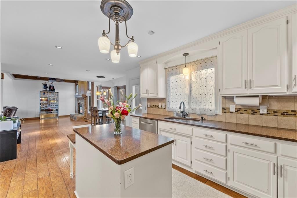 15206 Foster Street — photo 11