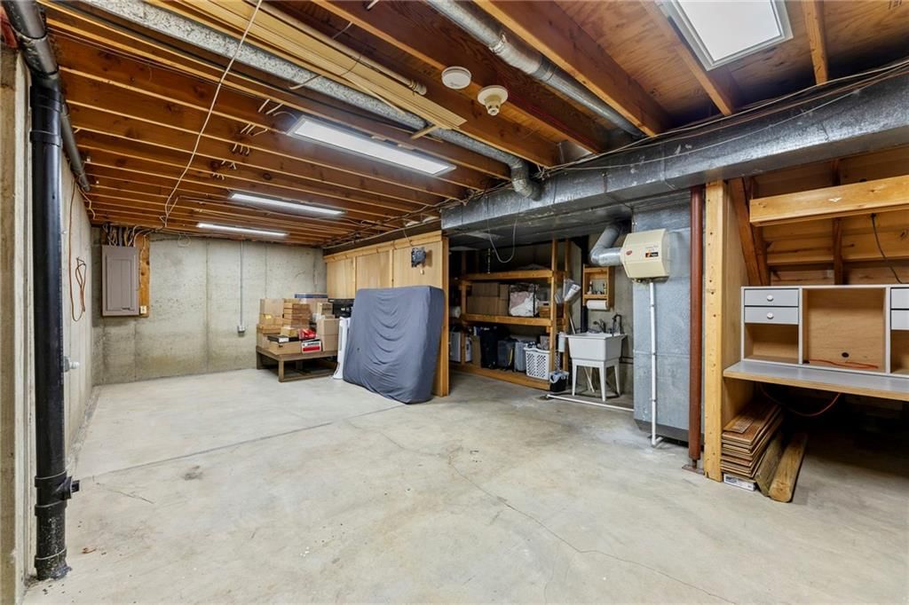 15206 Foster Street — photo 26