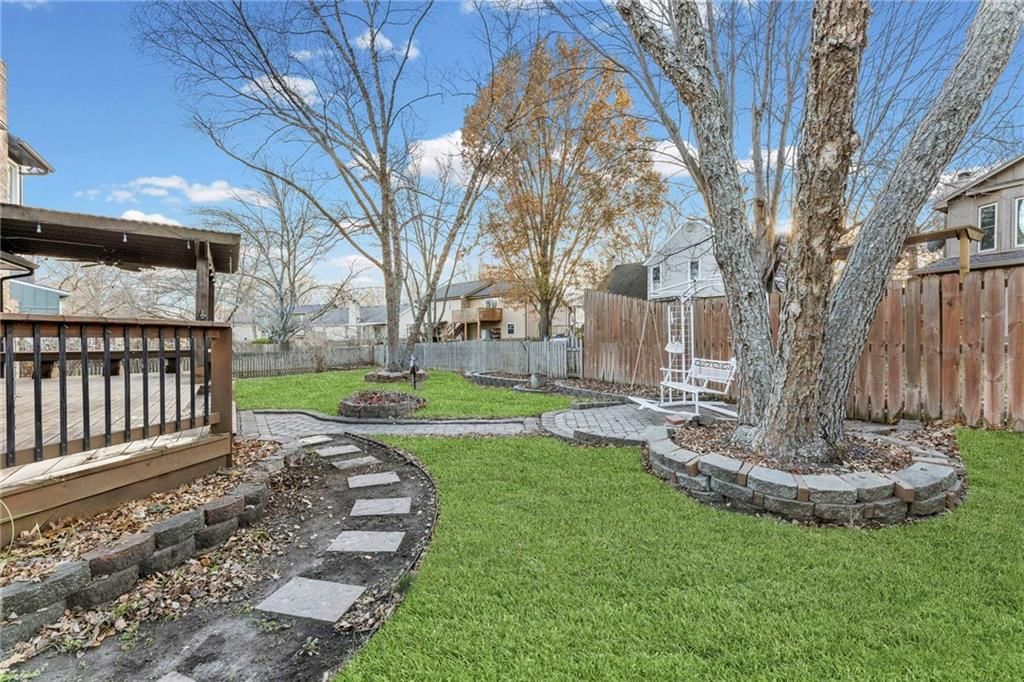 15206 Foster Street — photo 31