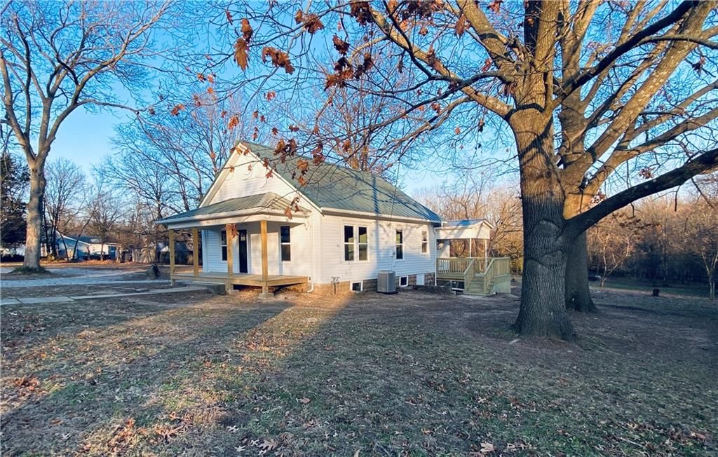 715 Pine Street — photo 2