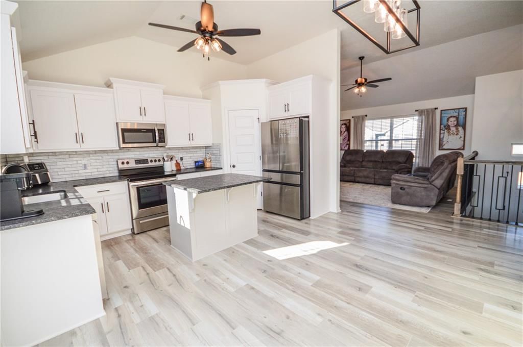 1103 NW 4th Street — photo 10