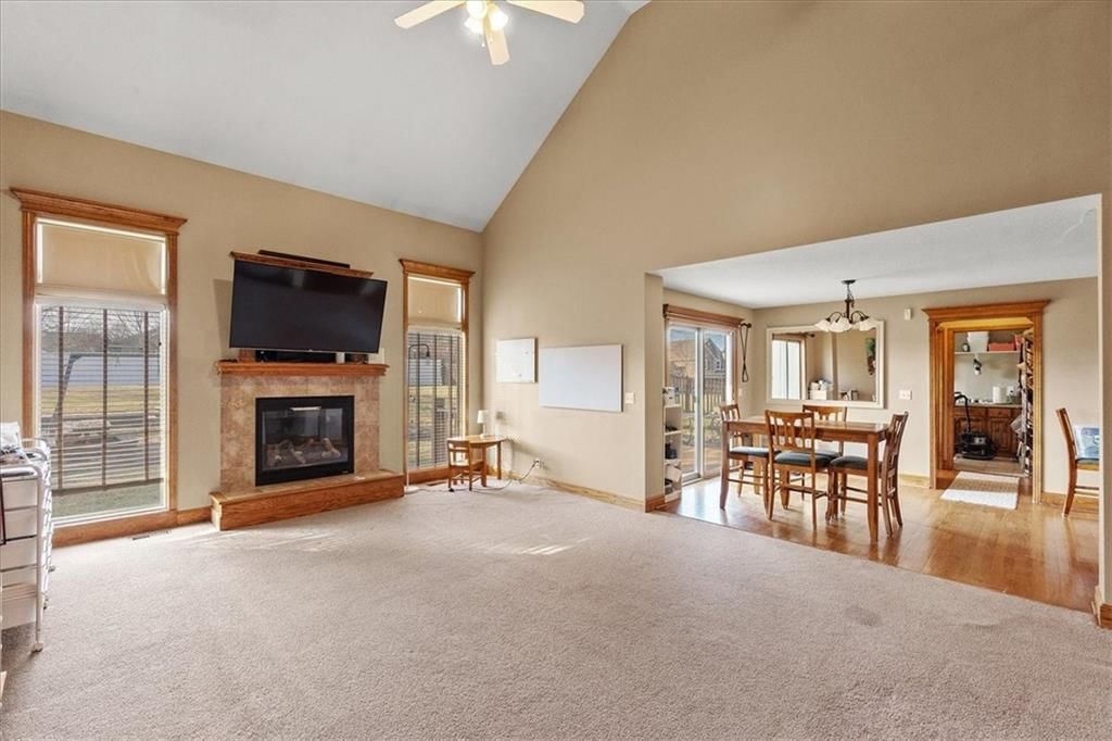 1607 NW Pin Oak Court — photo 6