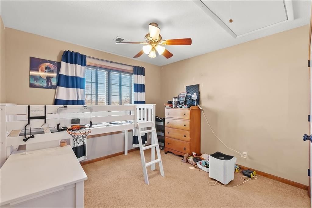 1607 NW Pin Oak Court — photo 16