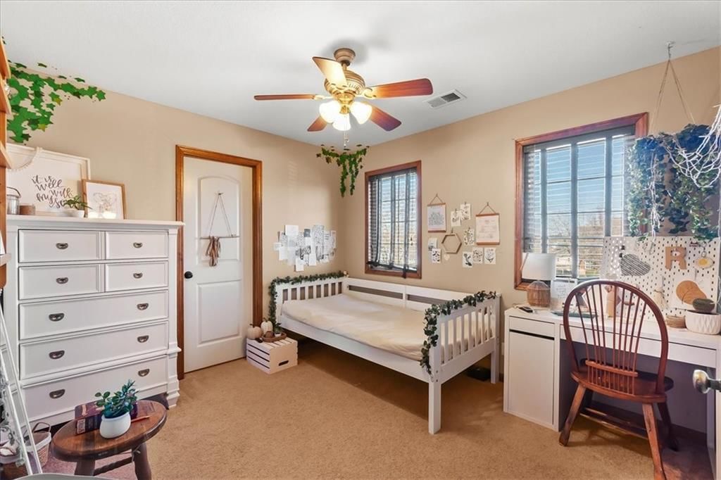 1607 NW Pin Oak Court — photo 17