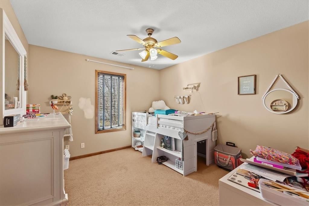1607 NW Pin Oak Court — photo 18