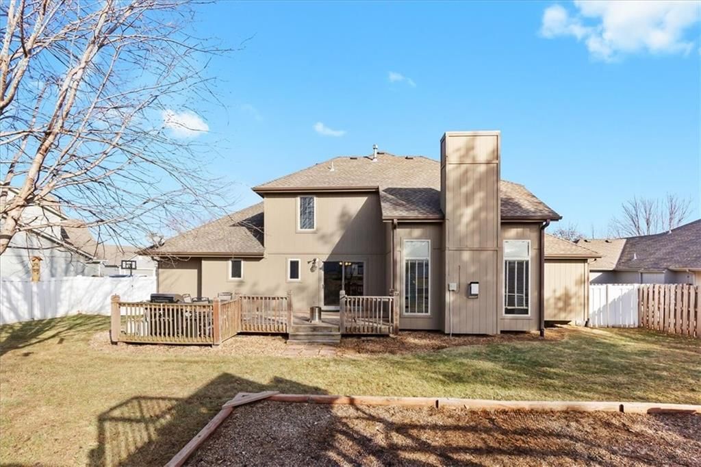 1607 NW Pin Oak Court — photo 25