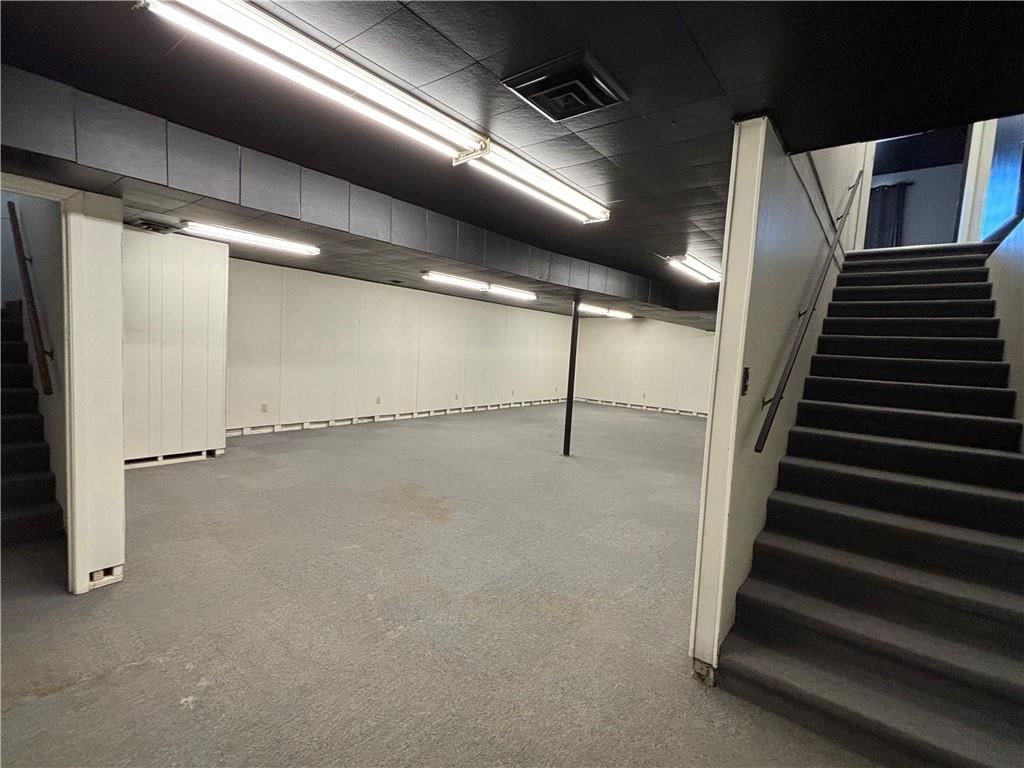 108 W 2nd Street — photo 32