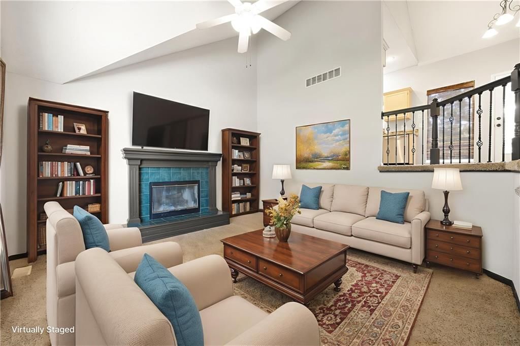 309 Mesa Drive — photo 2