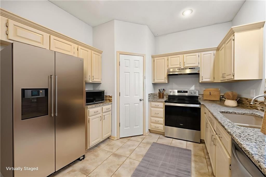 309 Mesa Drive — photo 4