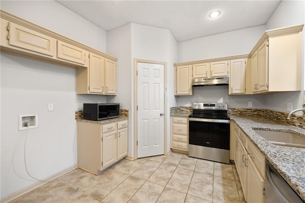 309 Mesa Drive — photo 5