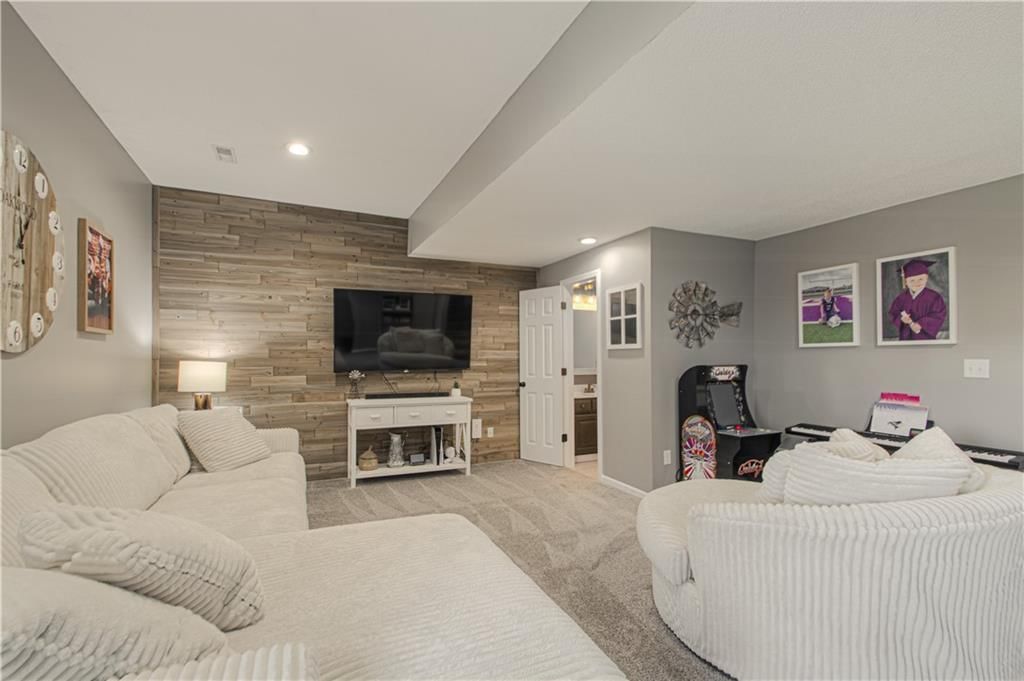 11215 N Lewis Avenue — photo 22