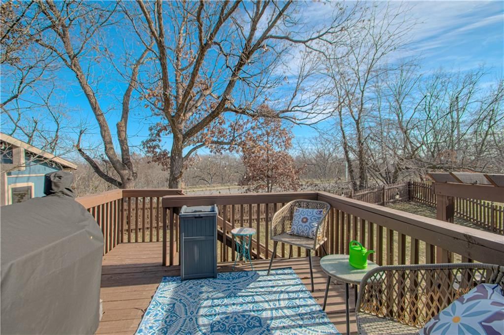 11215 N Lewis Avenue — photo 26