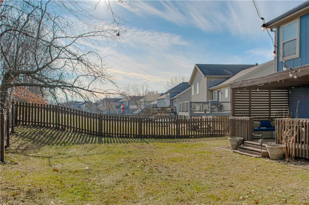 11215 N Lewis Avenue — photo 31