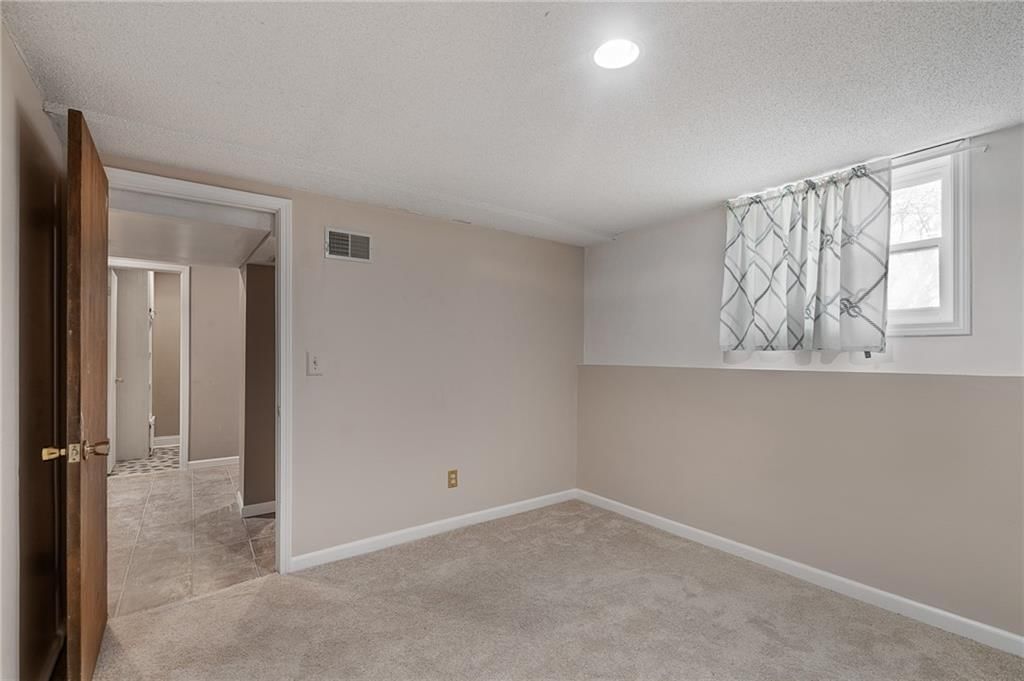 15637 W 137th Street — photo 33