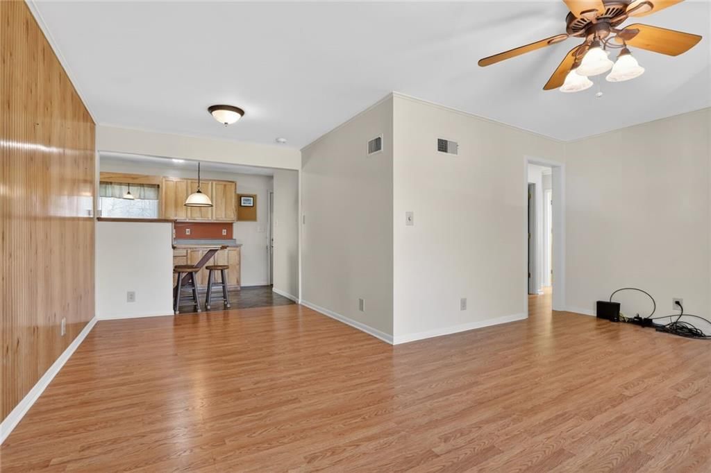6703 N Forest Avenue — photo 2