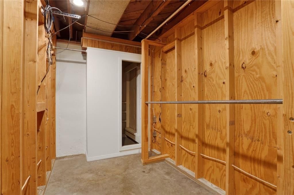 6703 N Forest Avenue — photo 20