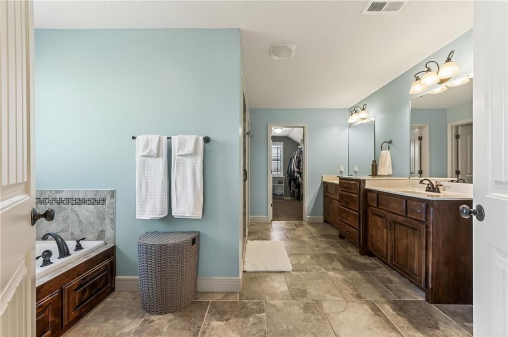 1702 Bay Court — photo 14
