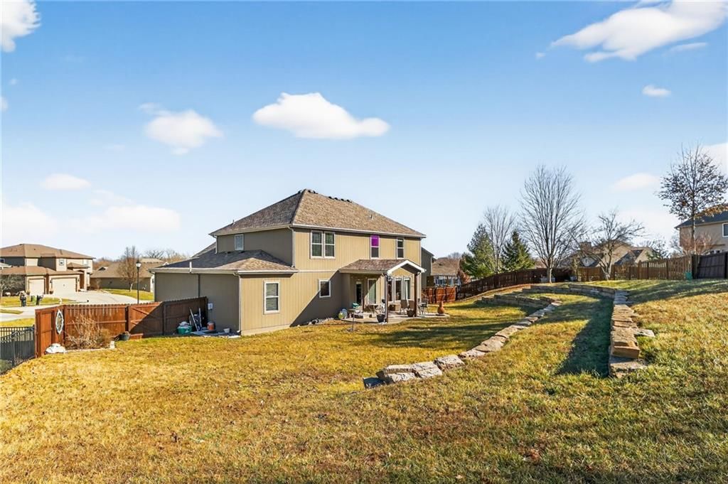 1702 Bay Court — photo 32