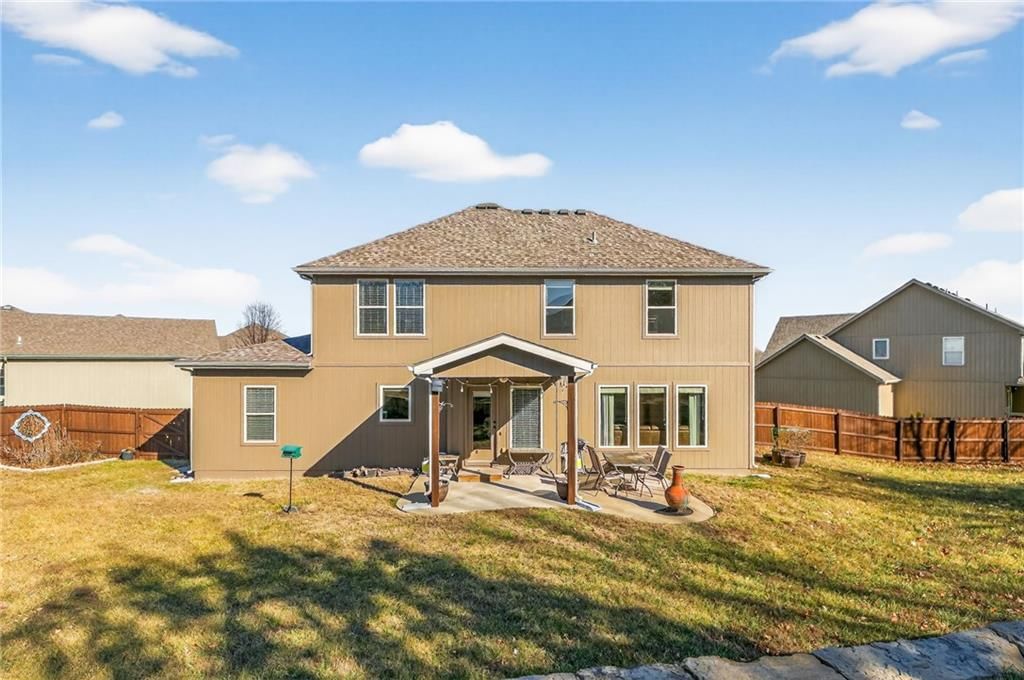 1702 Bay Court — photo 33