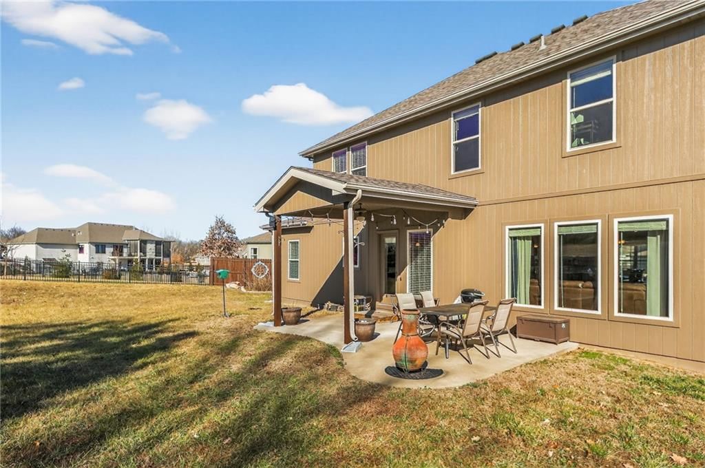 1702 Bay Court — photo 36