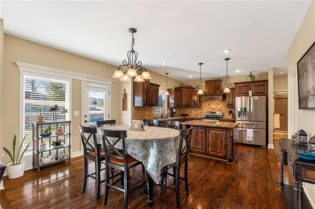 1702 Bay Court — photo 45