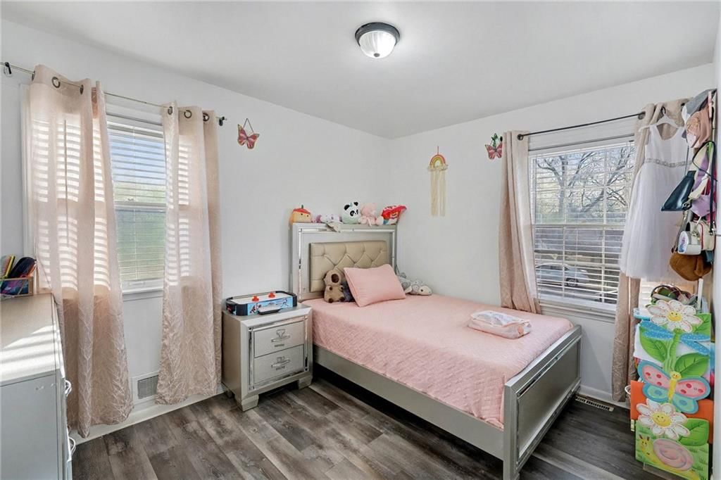 7301 Myrtle Avenue — photo 16