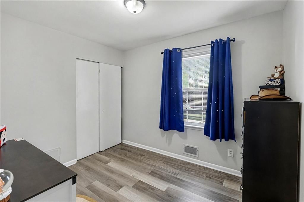 7301 Myrtle Avenue — photo 17
