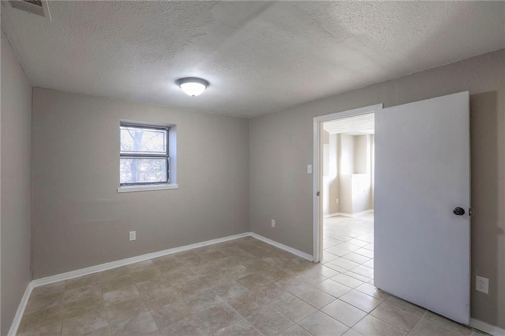 230 NE Evansdale Road — photo 25
