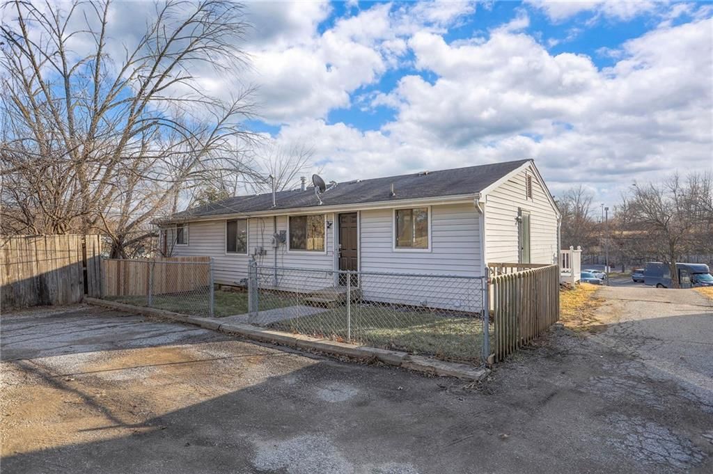 230 NE Evansdale Road — photo 26