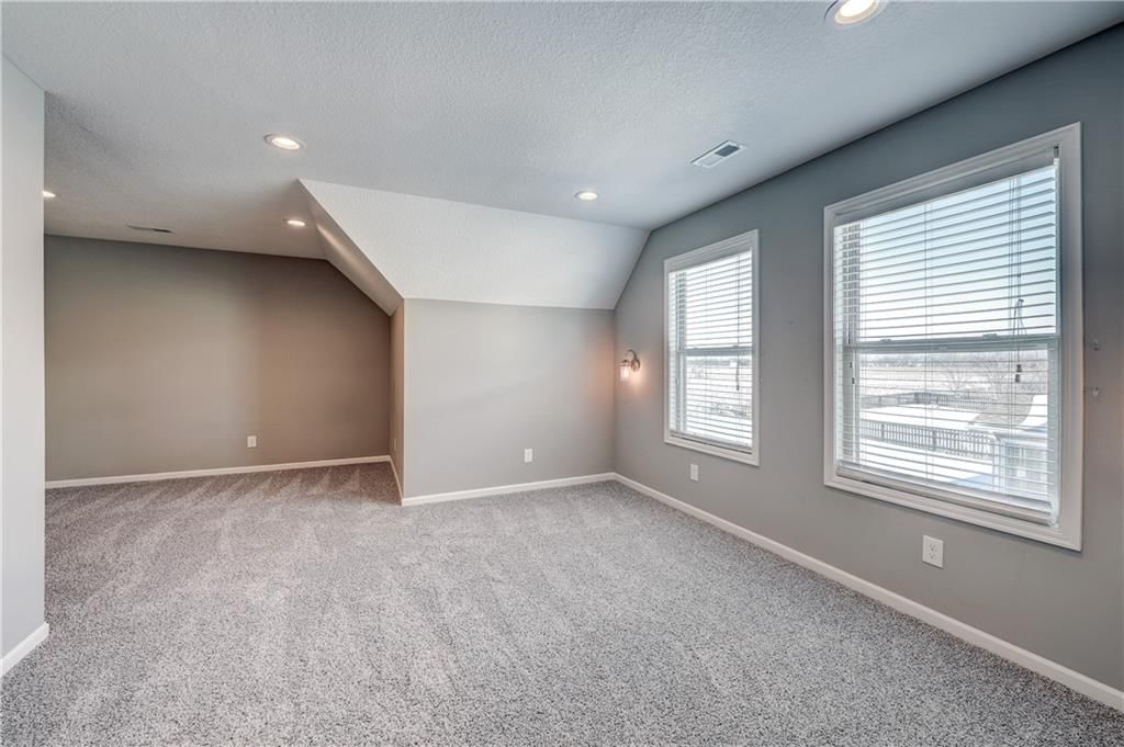 16454 Agnes Street — photo 15