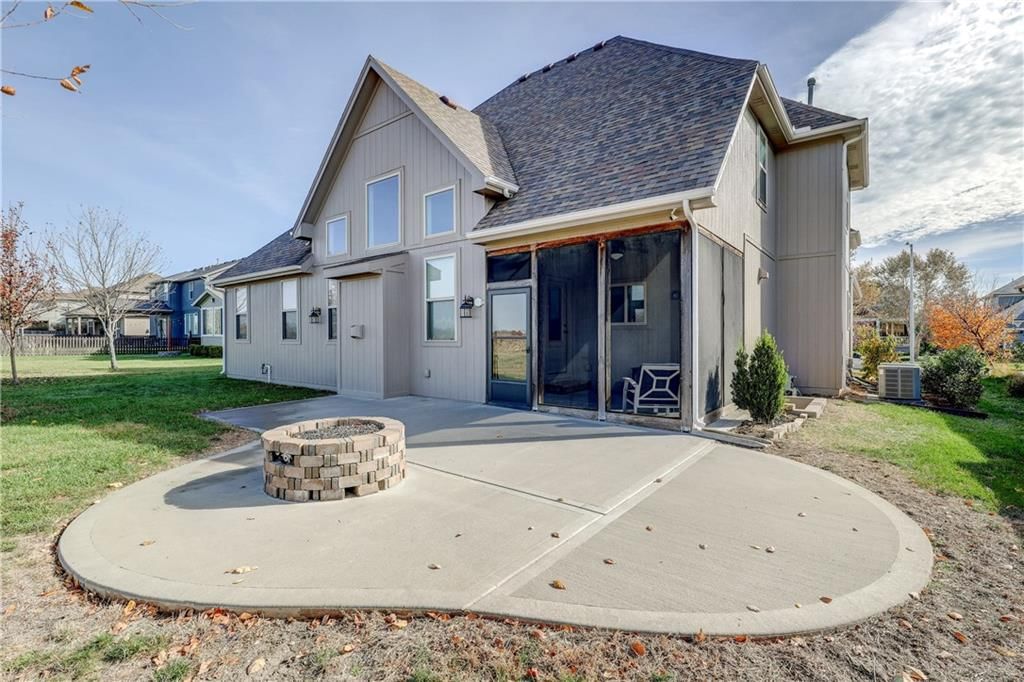 16454 Agnes Street — photo 22