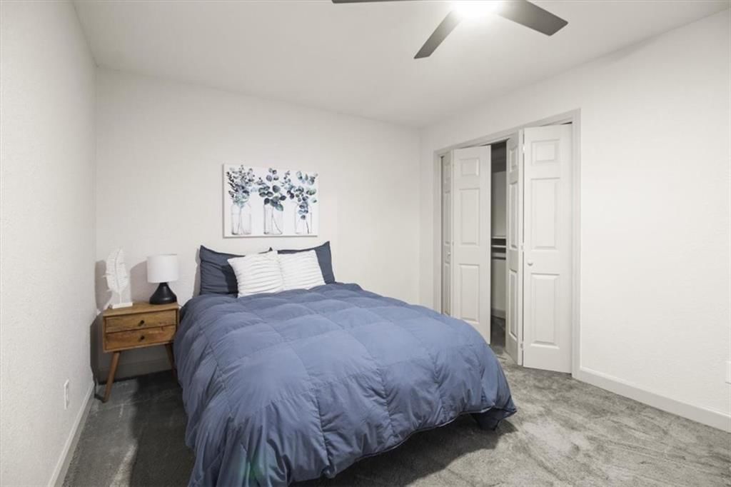 504 NW Chateau Drive — photo 15