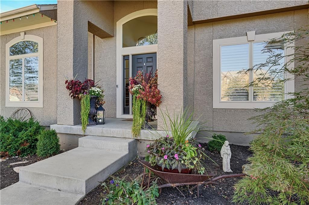 5303 W 166th Terrace — photo 3