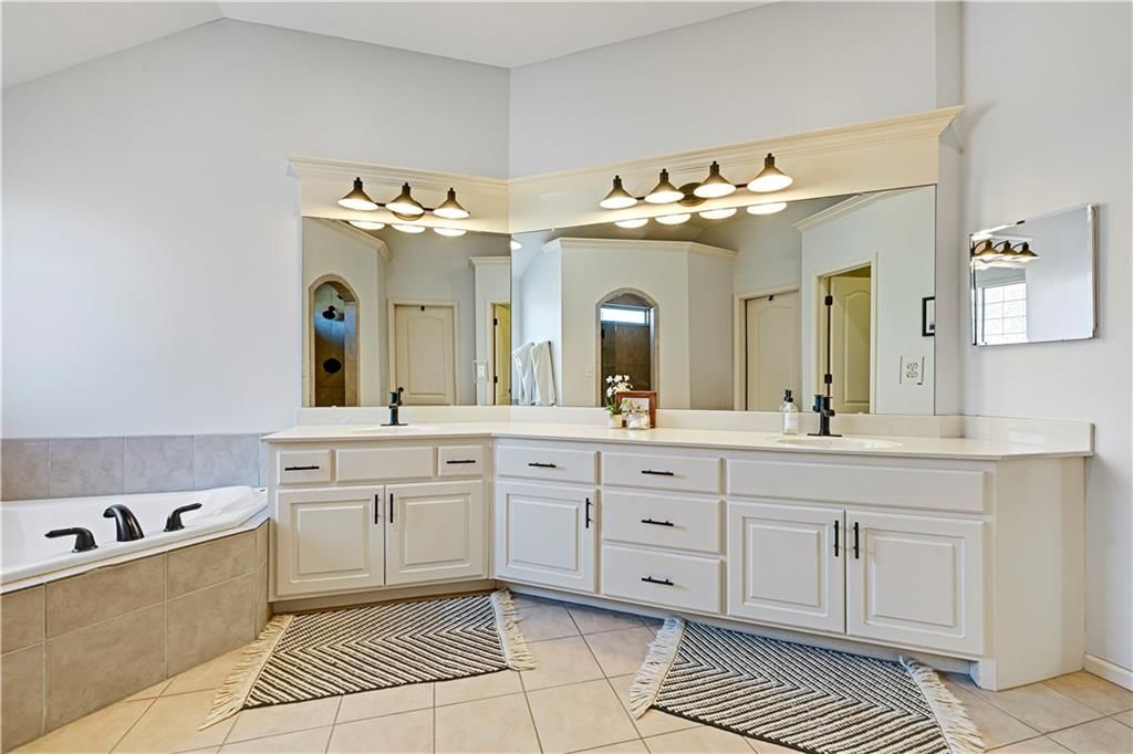 5303 W 166th Terrace — photo 33