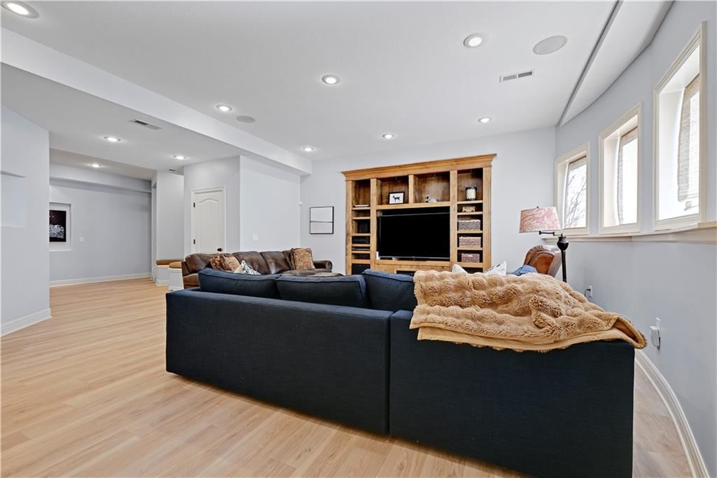 5303 W 166th Terrace — photo 45