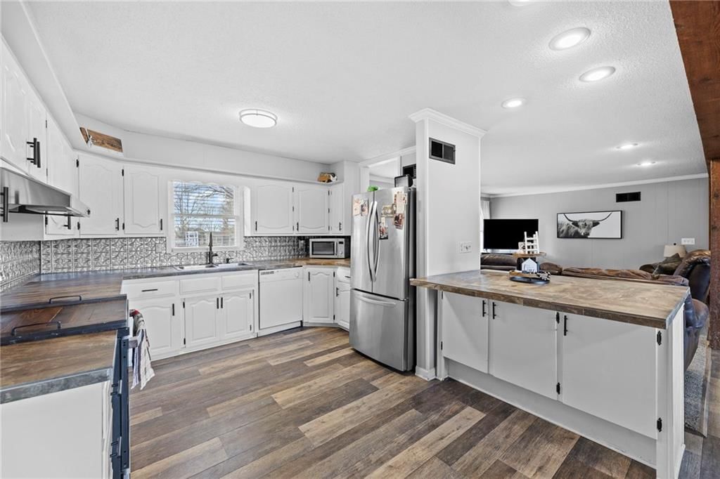 1102 N Metcalf Terrace — photo 15