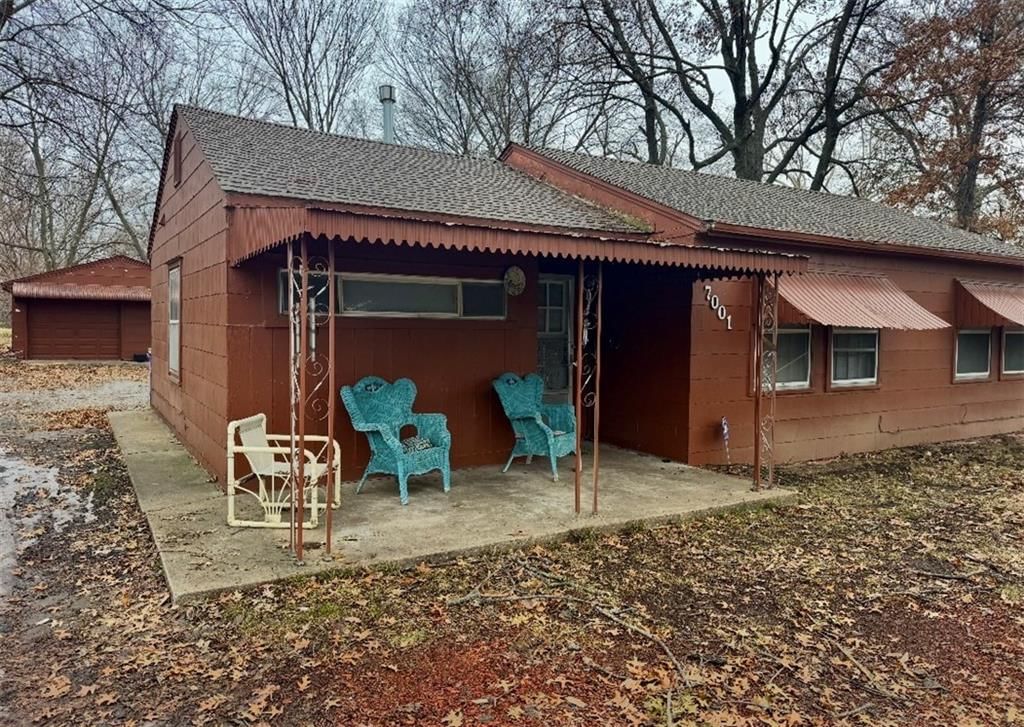 7001 Raytown Road, Raytown, MO