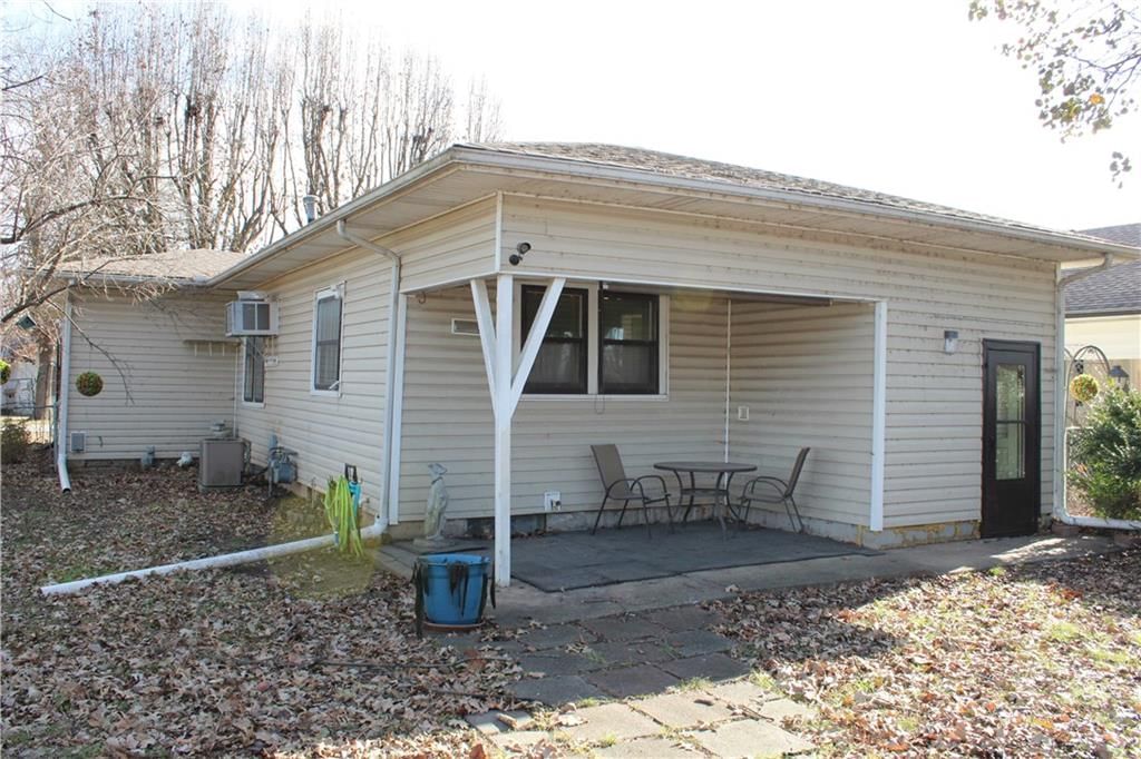 303 N Labette Street — photo 21