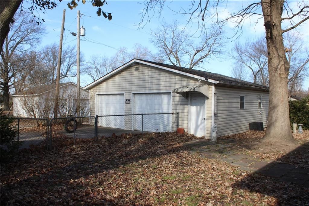 303 N Labette Street — photo 25