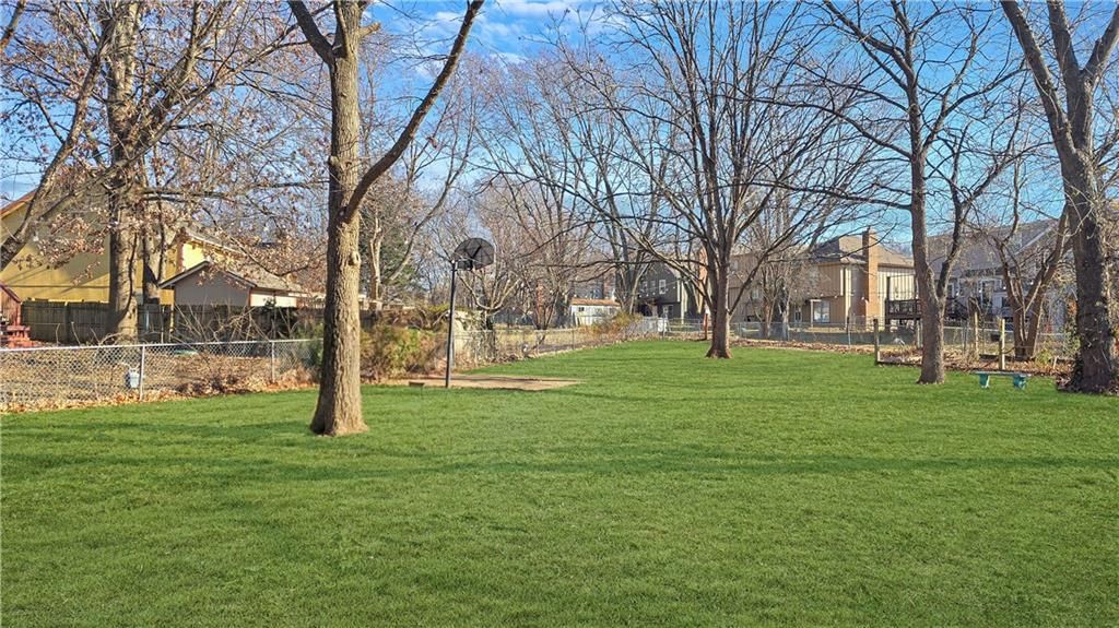 1032 S LINDENWOOD Drive — photo 20