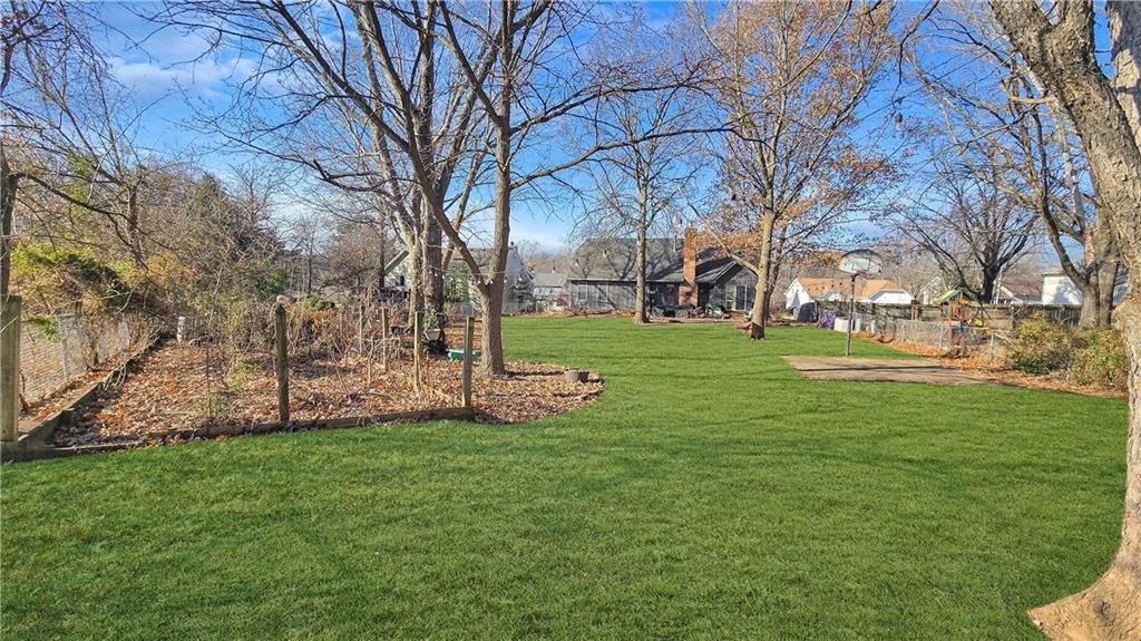 1032 S LINDENWOOD Drive — photo 21
