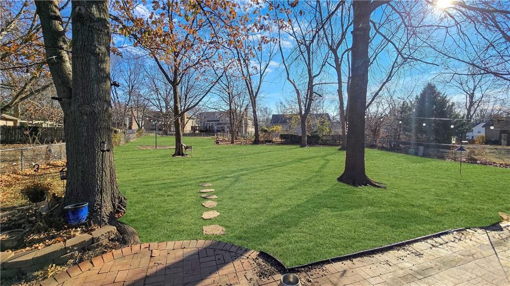 1032 S LINDENWOOD Drive — photo 24