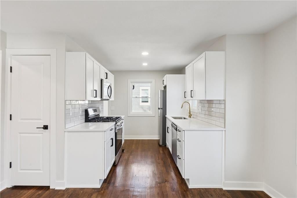 5112 Maple Street — photo 17