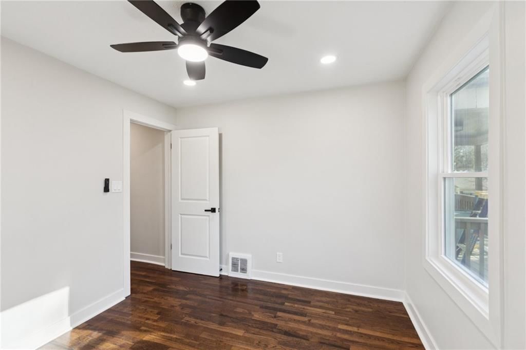 5112 Maple Street — photo 23