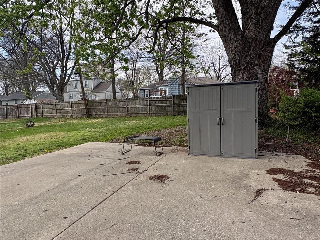 5112 Maple Street — photo 33
