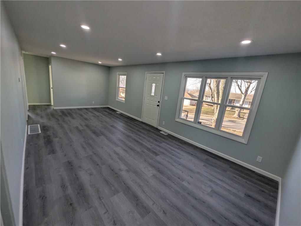 6207 E 150th Terrace — photo 5