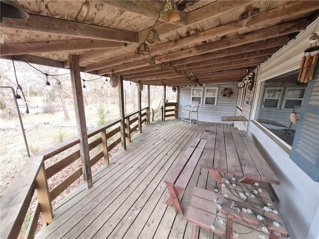 2210 Sleepy Hollow Lane — photo 32