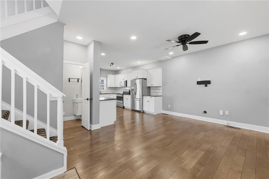 223 N Kensington Avenue — photo 5