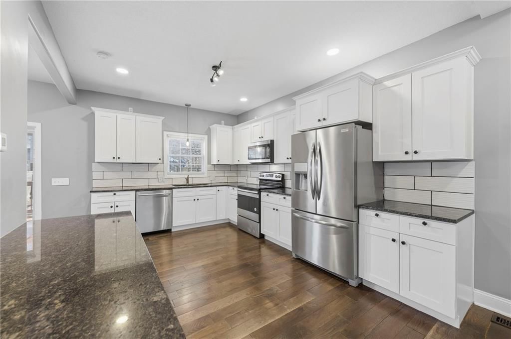223 N Kensington Avenue — photo 8