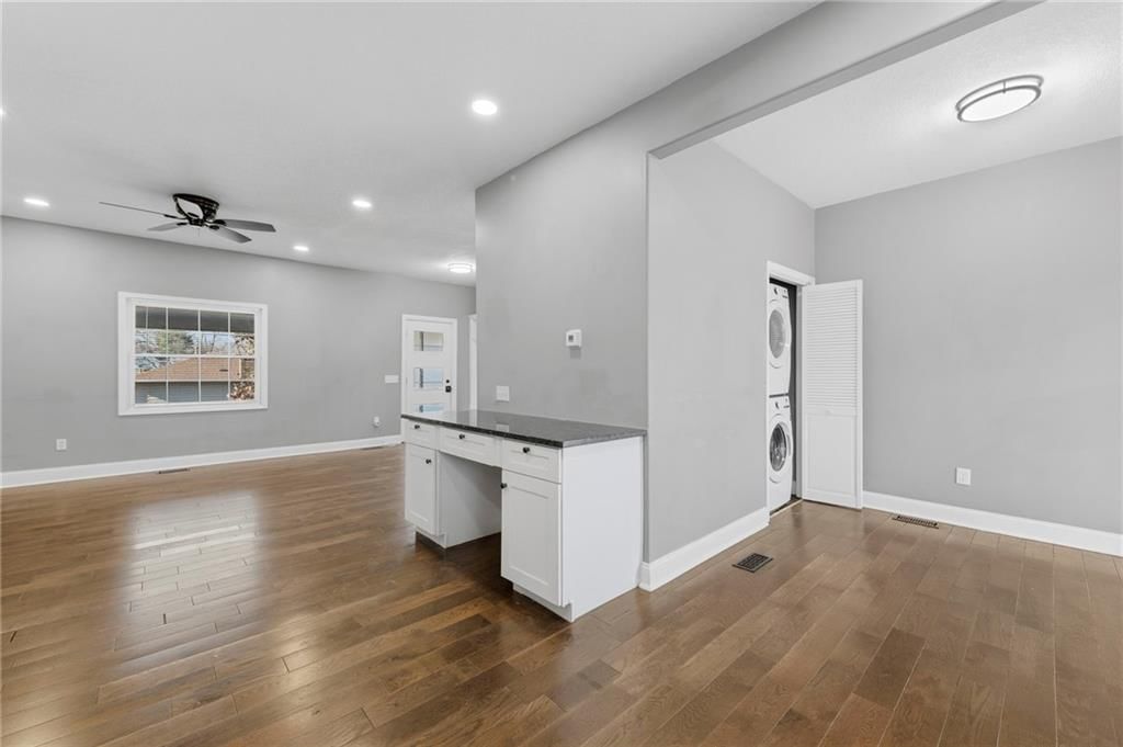 223 N Kensington Avenue — photo 11